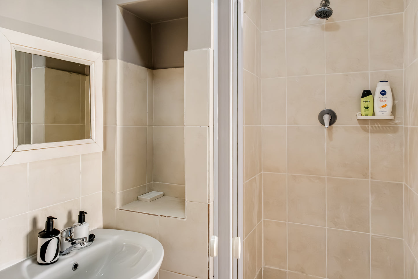 Bougain Villas Premier