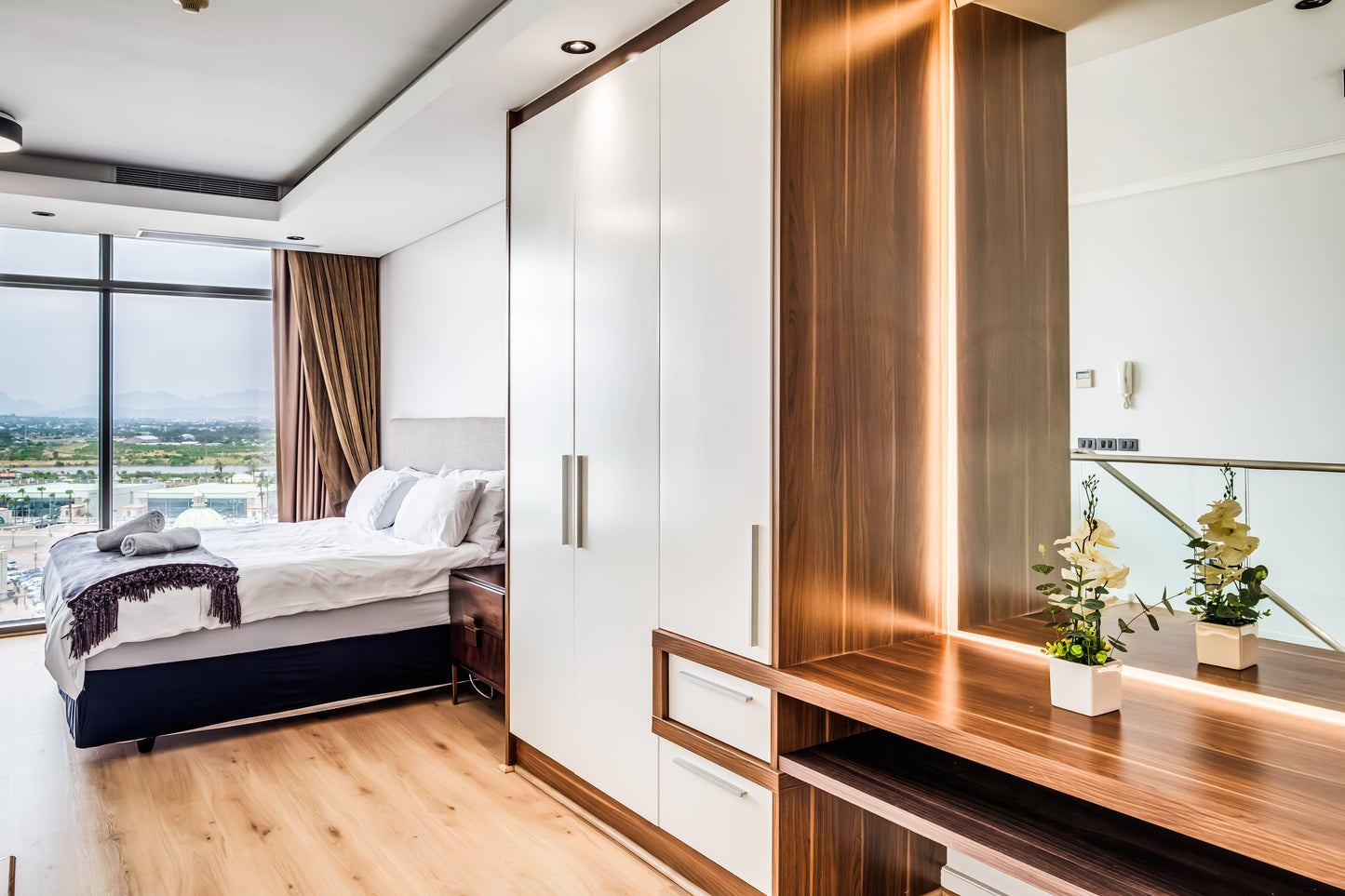 Crystal Towers Presidential Penthouse